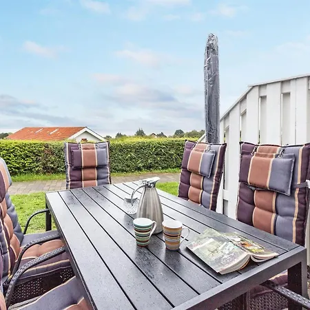 Frederique - 400m From The Sea By Interhome