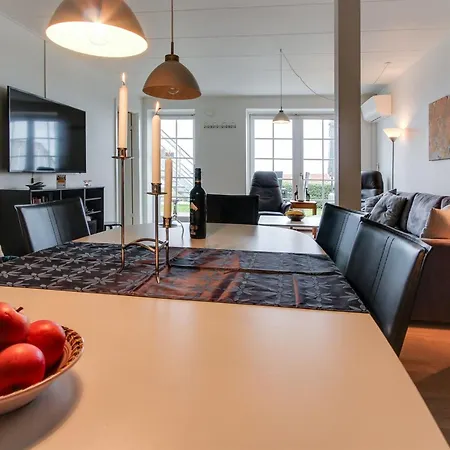 Frederique - 400m From The Sea By Interhome *